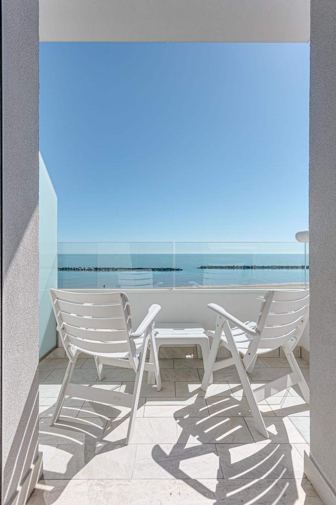 לידו די סביו Hotel Caesar מראה חיצוני תמונה